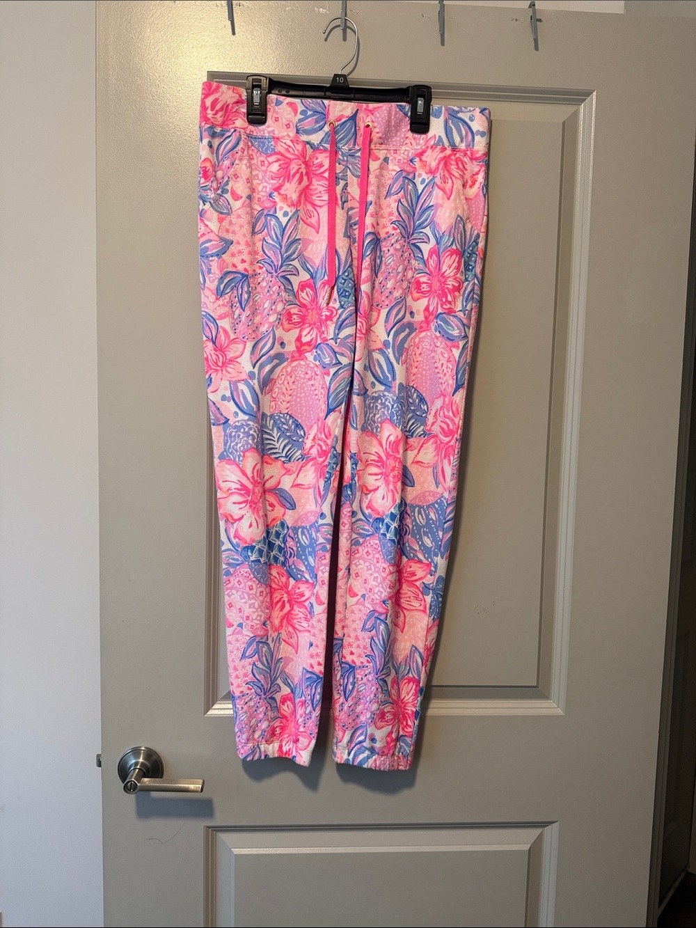 Lilly Pulitzer Pink & Blue Floral Cropped Lounge Pants